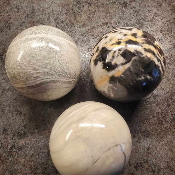 Home Decor - Picture 2 of 2